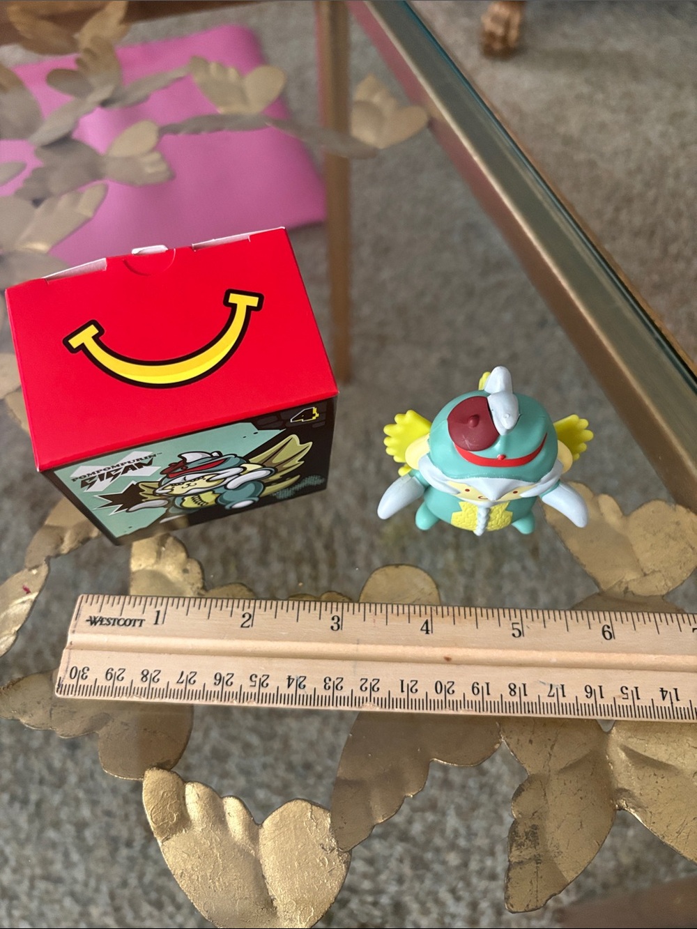 Pompompurin x gigan happy meal toy figure #4 - Picture 4 of 4